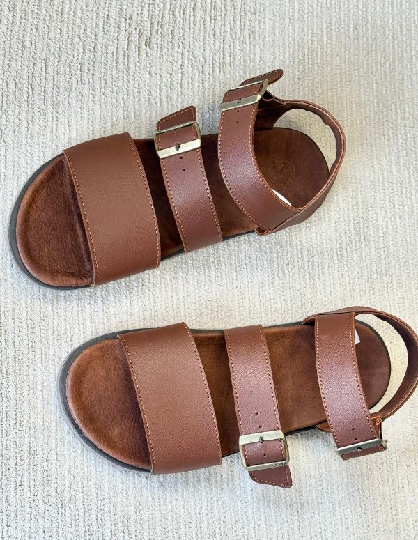 SANDALIAS FLAT CARAMELO
