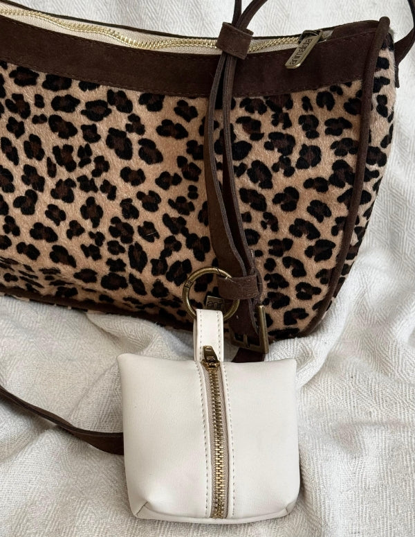 CHARM MONEDERO BEIGE