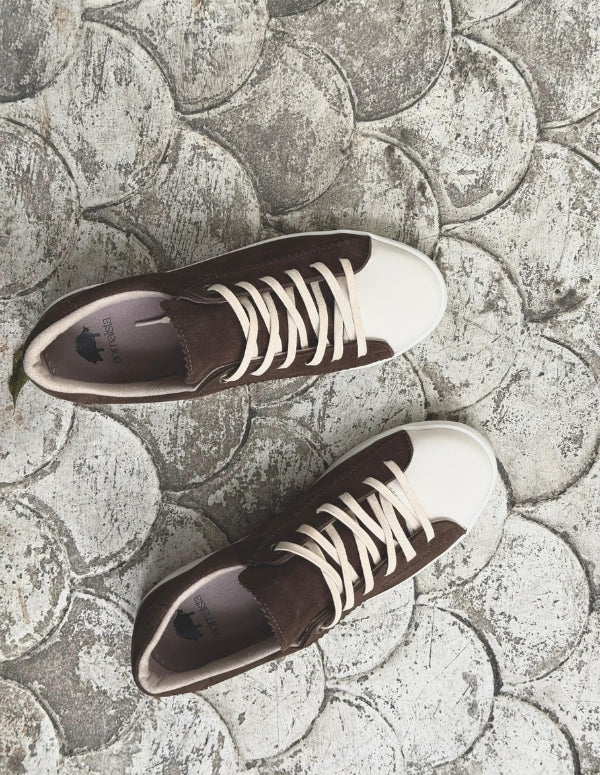 TENIS SWEET CAFÉ OSCURO