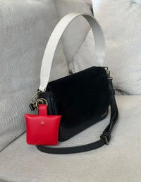 CHARM MONEDERO CAFÉ OSCURO