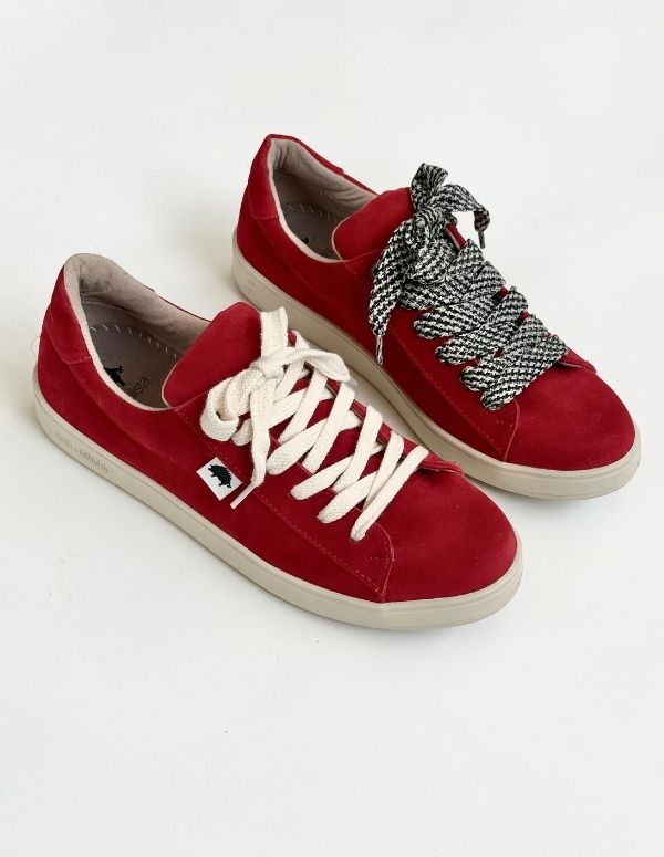 SIMPLE BASIC ROJO VELVET