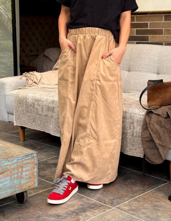 SIMPLE BASIC ROJO VELVET