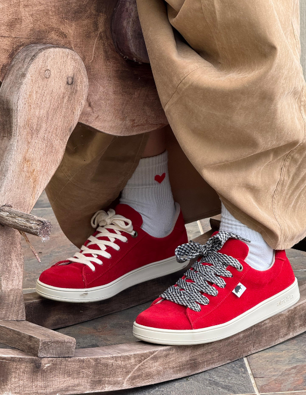 SIMPLE BASIC ROJO VELVET